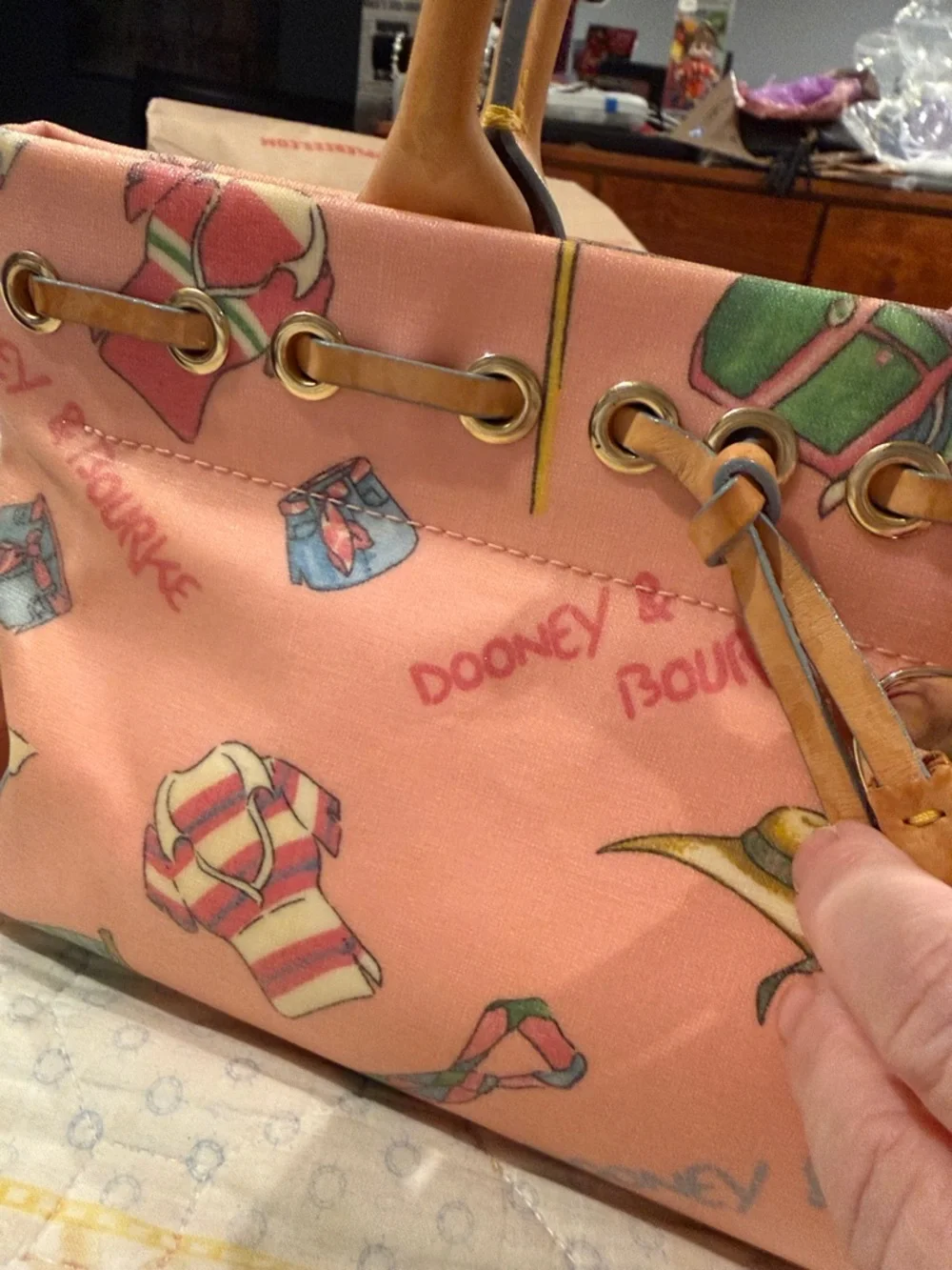 Dooney & Bourke "Miami" Tassel Vintage Tote from the early 2000s. - Picture 8 of 13